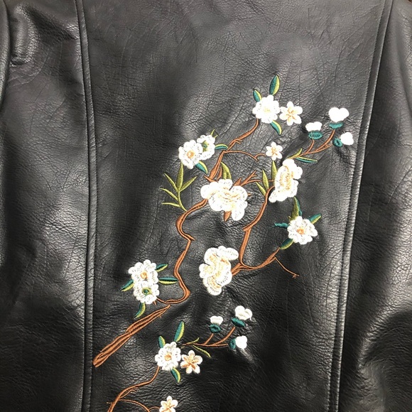 Jacket/Vegan leather/black with Exquisite Detail - Picture 3 of 4